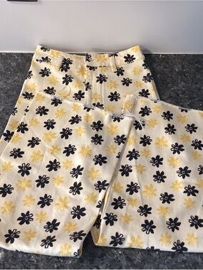 Floral Print Wide-Leg Pants in Yellow & Black